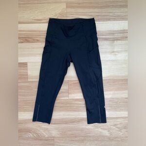 Lululemon Capri Pocket Leggings - Size 4